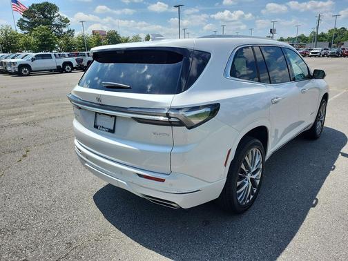White Frost Tricoat 2025 Buick Enclave Avenir FWD