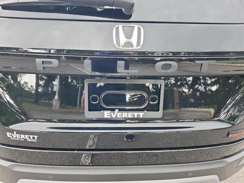 Crystal Black Pearl 2024 Honda Pilot TrailSport