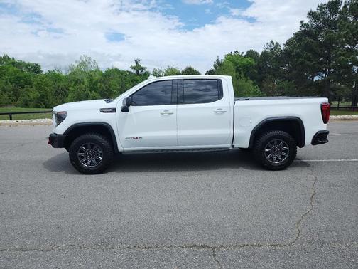 Summit White 2025 GMC Sierra 1500 AT4X