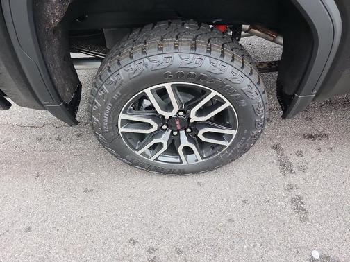 Onyx Black 2026 GMC Sierra 1500 AT4