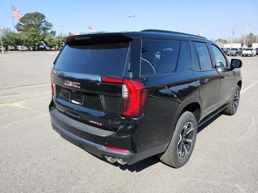 2026 GMC Yukon 4WD AT4