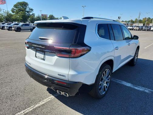 2026 GMC Acadia Denali