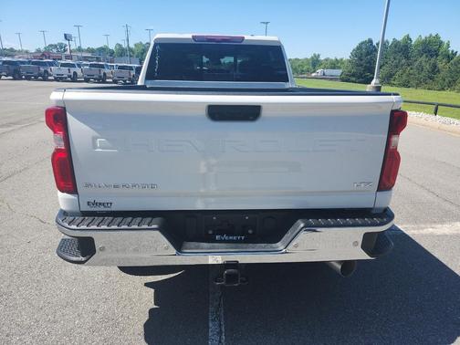 Summit White 2024 Chevrolet Silverado 2500 LTZ