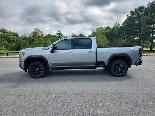 2026 GMC Sierra 2500 AT4