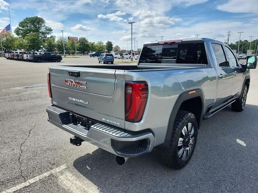 2024 GMC Sierra 2500 Denali