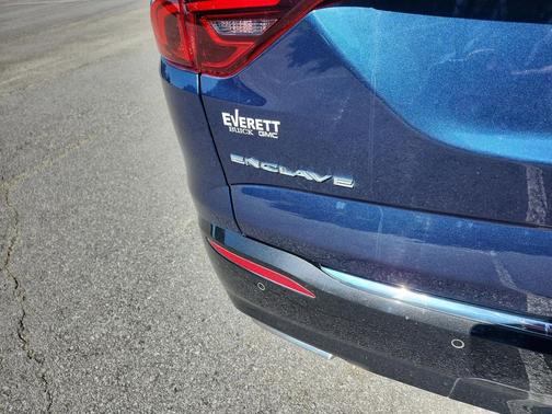 2022 Buick Enclave FWD Premium