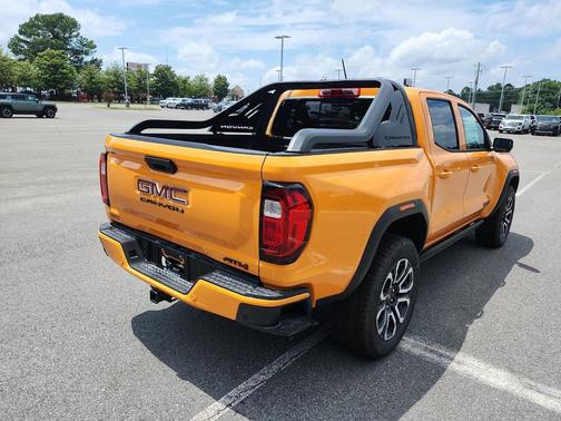 2025 GMC Canyon AT4