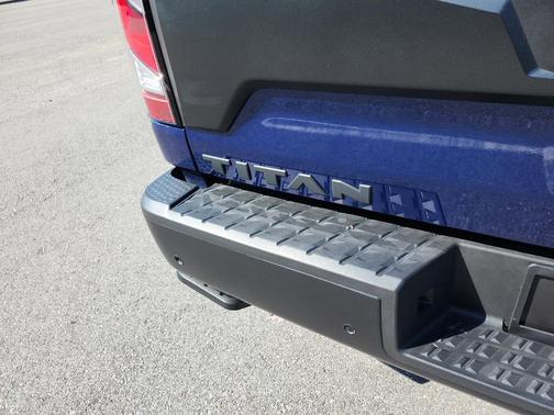 2024 Nissan Titan PRO-4X