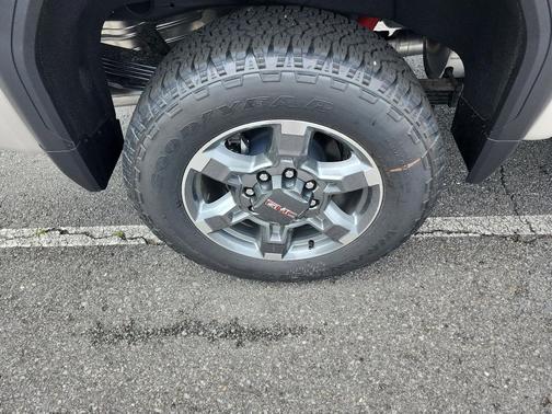 Coastal Dune 2026 GMC Sierra 2500 SLE