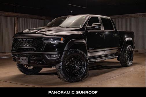 Diamond Black Crystal Pearlcoat 2025 RAM 1500 RHO Crew Cab 4x4 5'7' Box