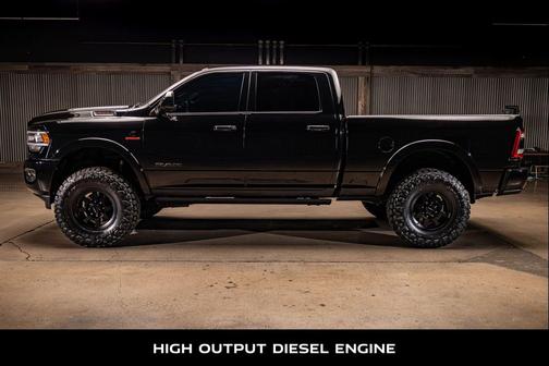 2020 RAM 3500 Laramie Crew Cab 4x4 6'4' Box