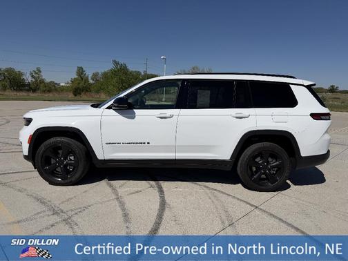 Bright White Clearcoat 2024 Jeep Grand Cherokee L Laredo