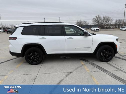 2023 Jeep Grand Cherokee L Laredo
