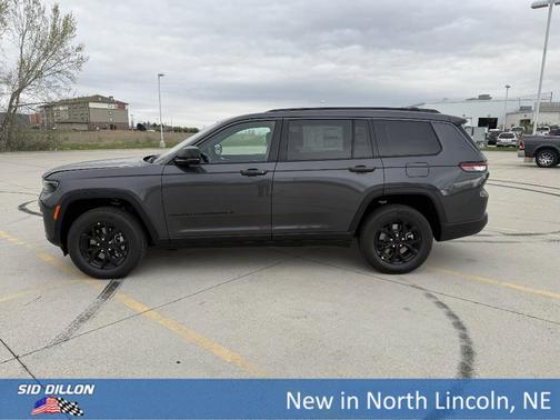 Metallic 2026 Jeep Grand Cherokee L Laredo