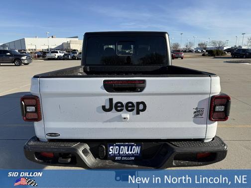 2026 Jeep Gladiator Sport