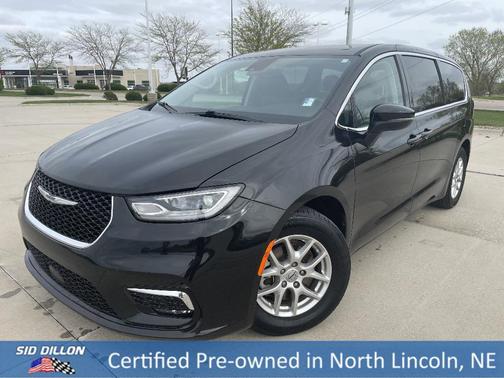 2023 Chrysler Pacifica Touring-L