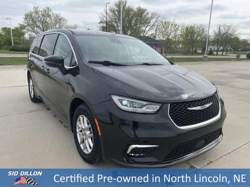 2023 Chrysler Pacifica Touring-L