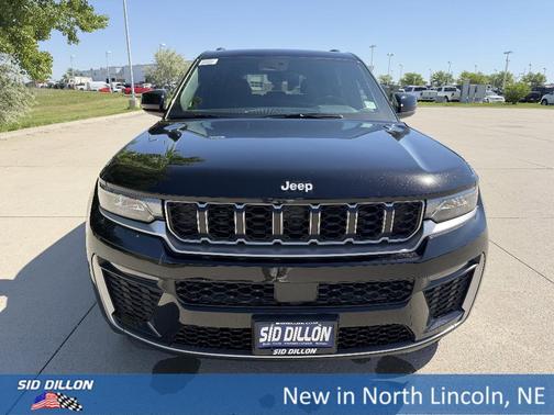 Diamond Black 2026 Jeep Grand Cherokee Limited