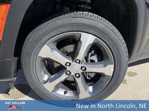 Diamond Black 2026 Jeep Grand Cherokee Limited