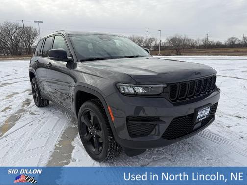 2025 Jeep Grand Cherokee Laredo