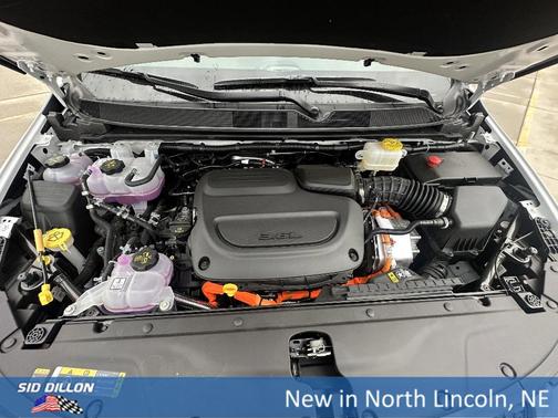 2025 Chrysler Pacifica Hybrid Select