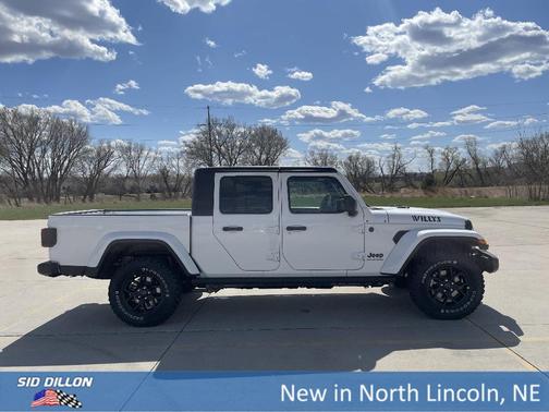 2025 Jeep Gladiator Sport