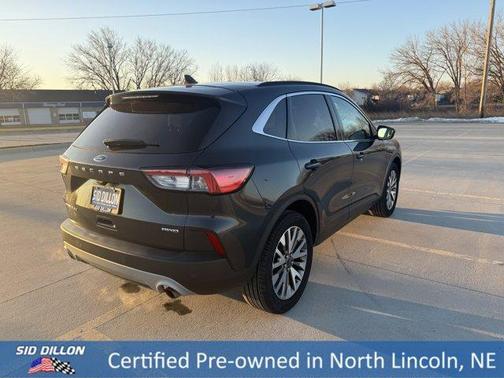 2022 Ford Escape Titanium