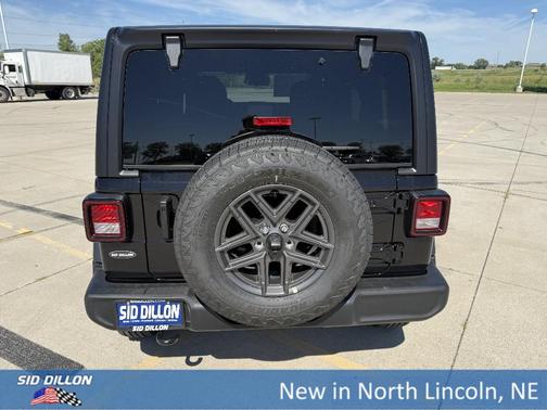 Black Clearcoat 2026 Jeep Wrangler Sport