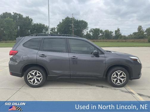 2024 Subaru Forester Premium