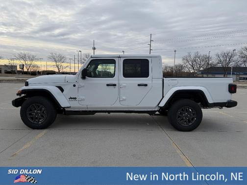 Bright White Clearcoat 2026 Jeep Gladiator Sport