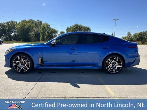 2022 Kia Stinger GT1