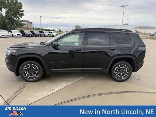 Diamond Black 2026 Jeep Cherokee LAREDO/LIMITED
