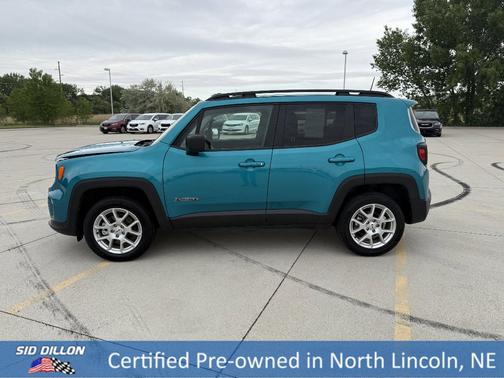 Metallic 2022 Jeep Renegade Latitude