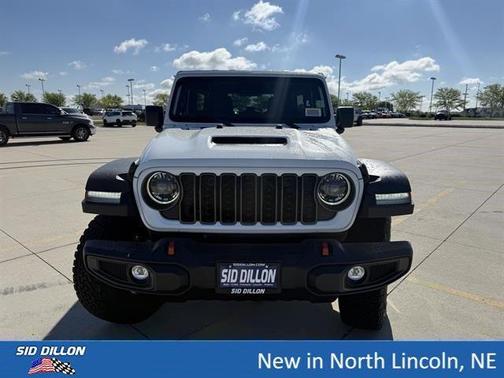 Bright White Clearcoat 2026 Jeep Wrangler Rubicon