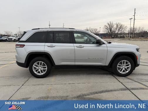 2023 Jeep Grand Cherokee Laredo X