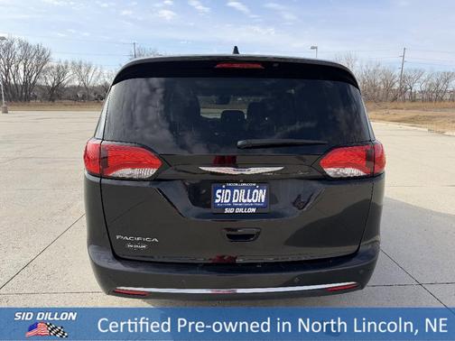 2018 Chrysler Pacifica Touring-L Plus