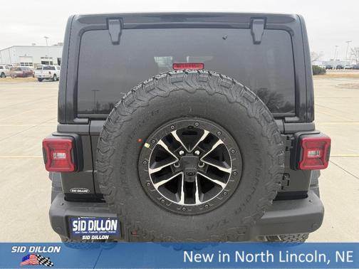 Black Clearcoat 2026 Jeep Wrangler Moab 392