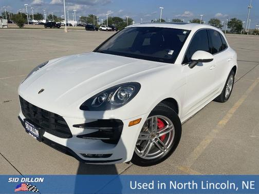 2015 Porsche Macan Turbo