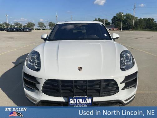 2015 Porsche Macan Turbo