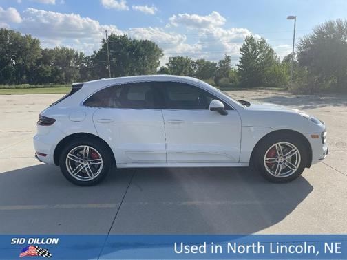 2015 Porsche Macan Turbo
