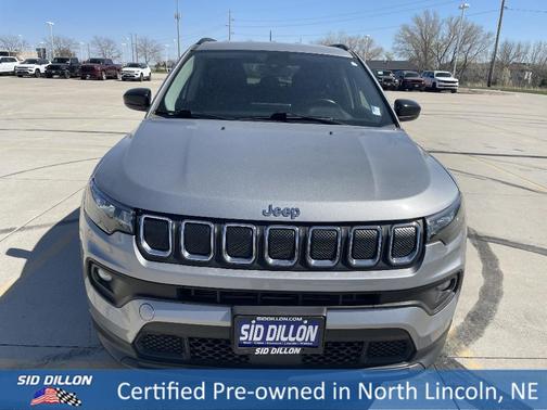 2022 Jeep Compass Latitude Lux