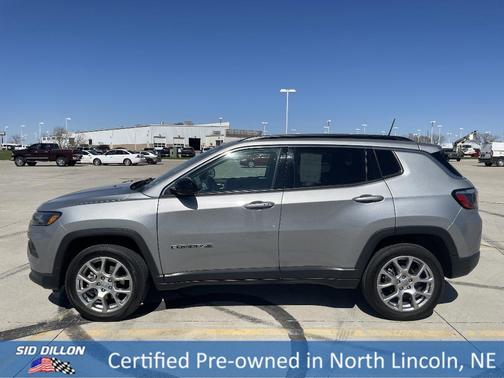 2022 Jeep Compass Latitude Lux