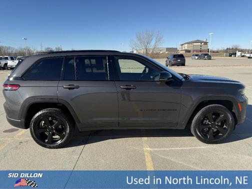 2023 Jeep Grand Cherokee Altitude