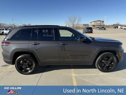 2023 Jeep Grand Cherokee Altitude
