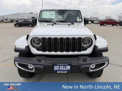 Bright White Clearcoat 2026 Jeep Gladiator Sport