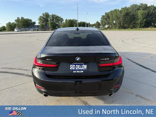 Black Sapphire Metallic 2021 BMW 330 i xDrive