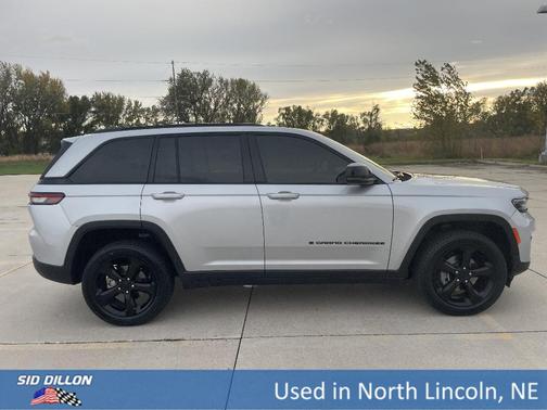 2023 Jeep Grand Cherokee Altitude