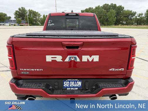 Molten Red Pearlcoat 2026 RAM 1500 Tungsten