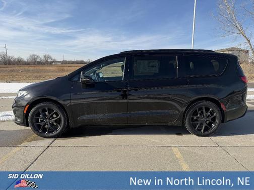 2026 Chrysler Pacifica Limited