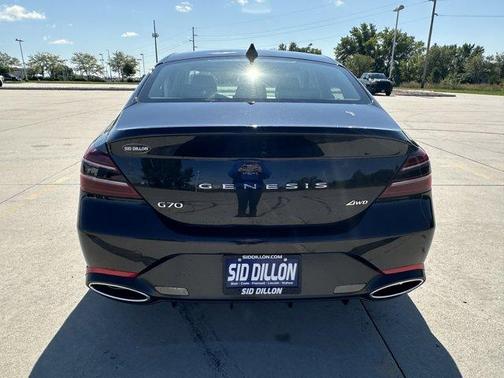 2025 Genesis G70 2.5T